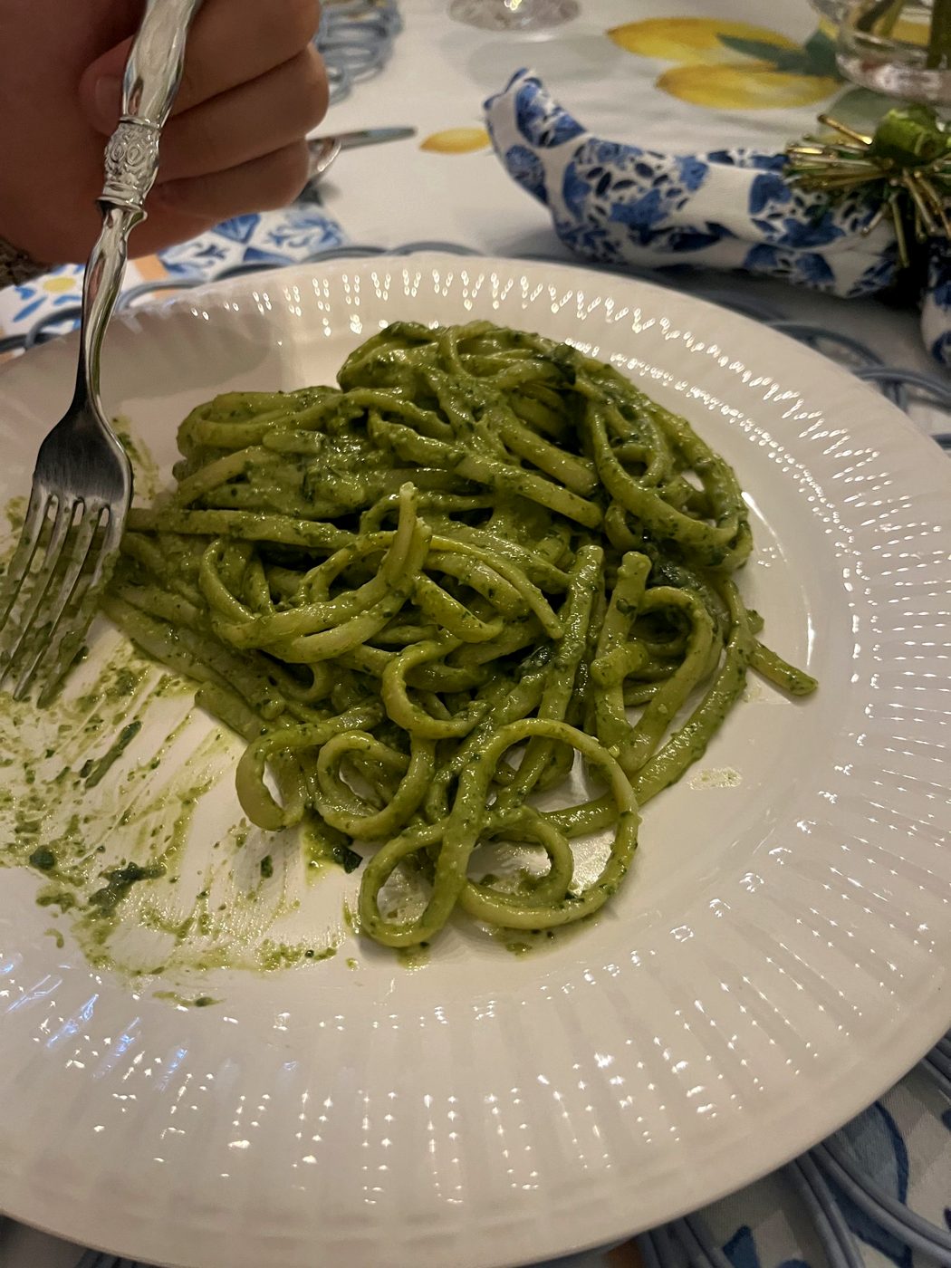 Linguine with basil pesto